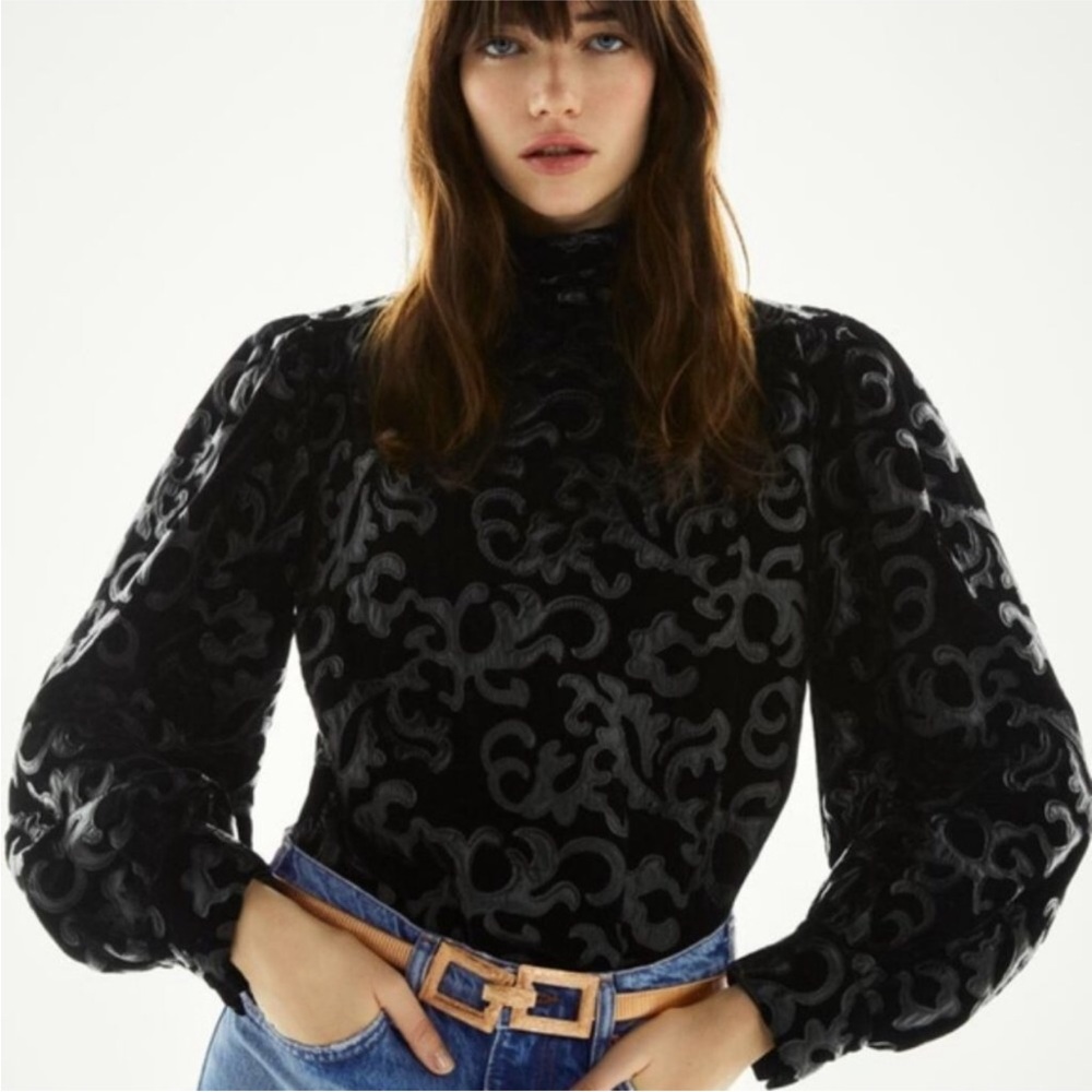 Zara embroidered top - Picture 2 of 2